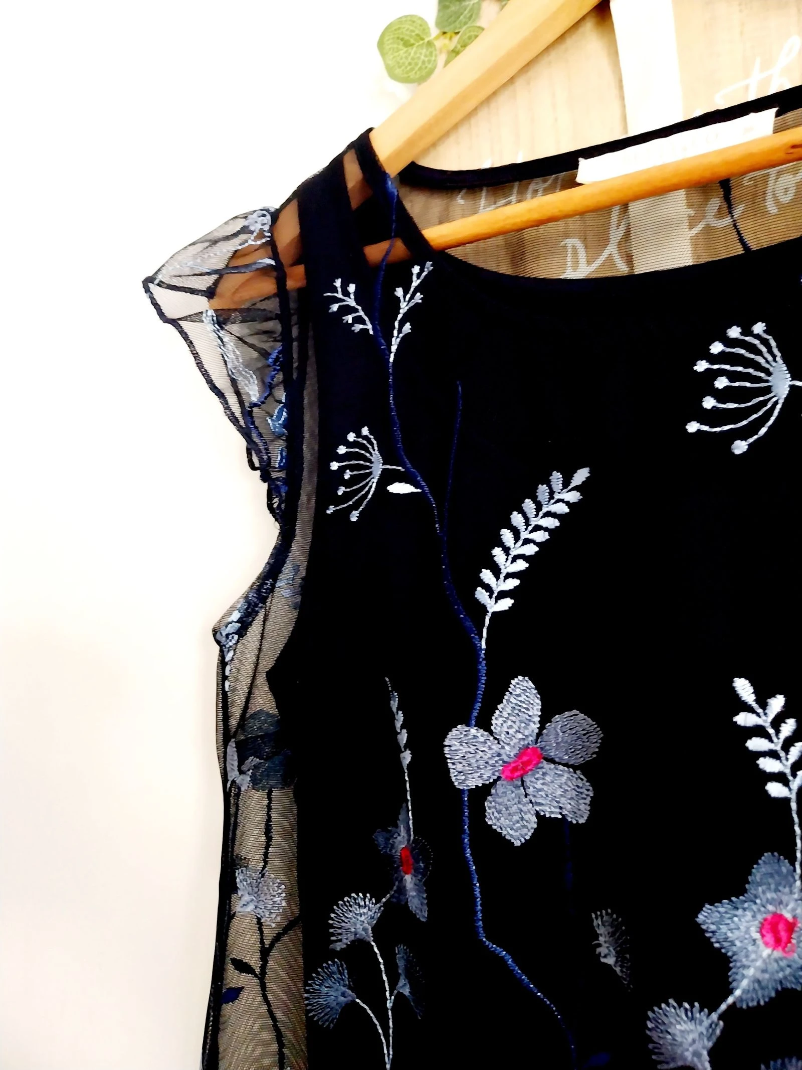 Blusa formal azul noche bordada Betty & Co Talla 36 – photo 11